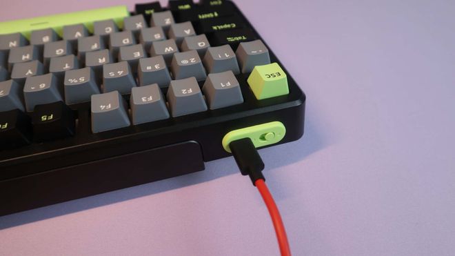 机械键盘测评：客制化与性价比的完美平衡新葡京雷柏V700DIY-98黑灰绿(图8)